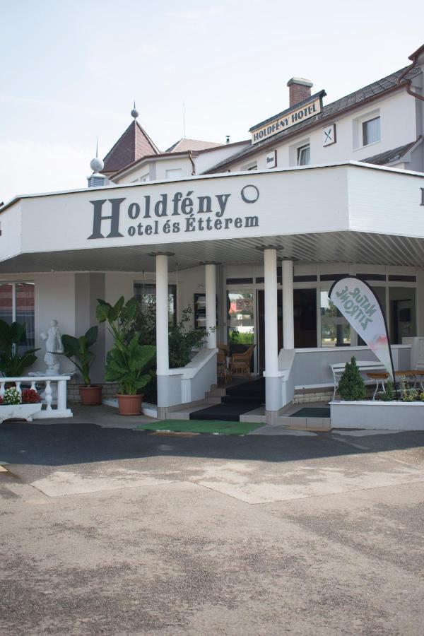 Holdfeny Hotel Forro Exteriér fotografie